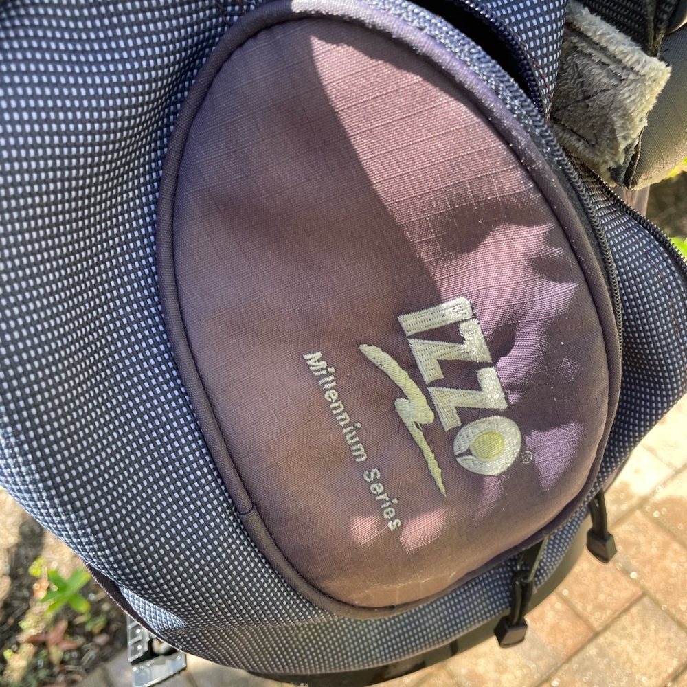 IZZO Stand Bag 
With double shoulder strap